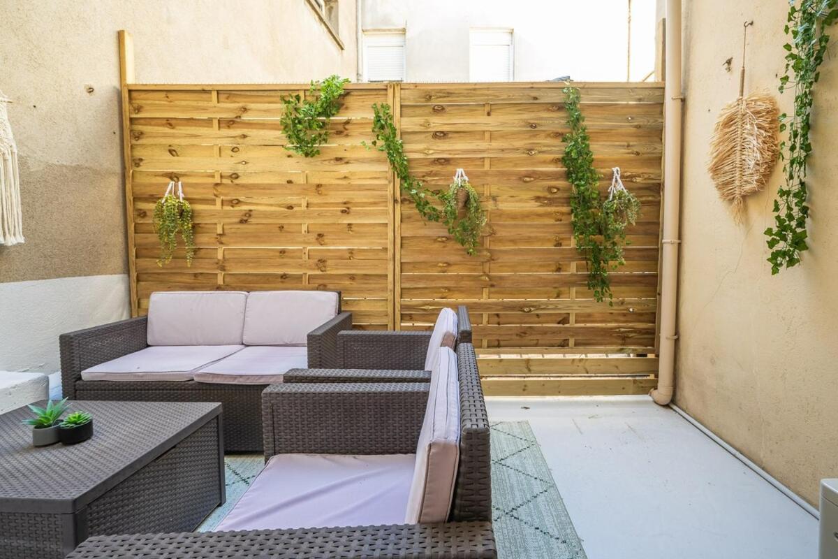 Le Convivial ~ Climatisation ~ Terrasse ~ Halles Narbonne Bagian luar foto